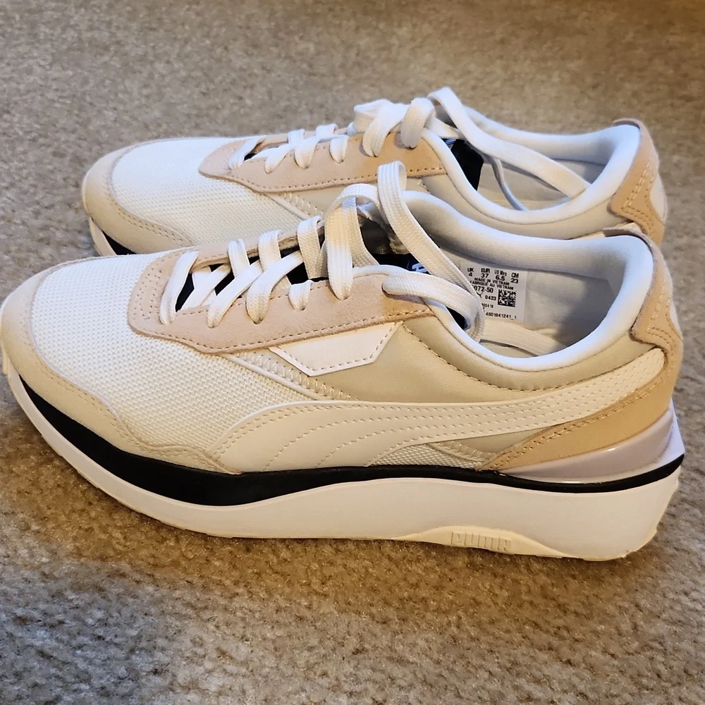 Puma White and Beige Athletic Shoes - Picture 3 of 8